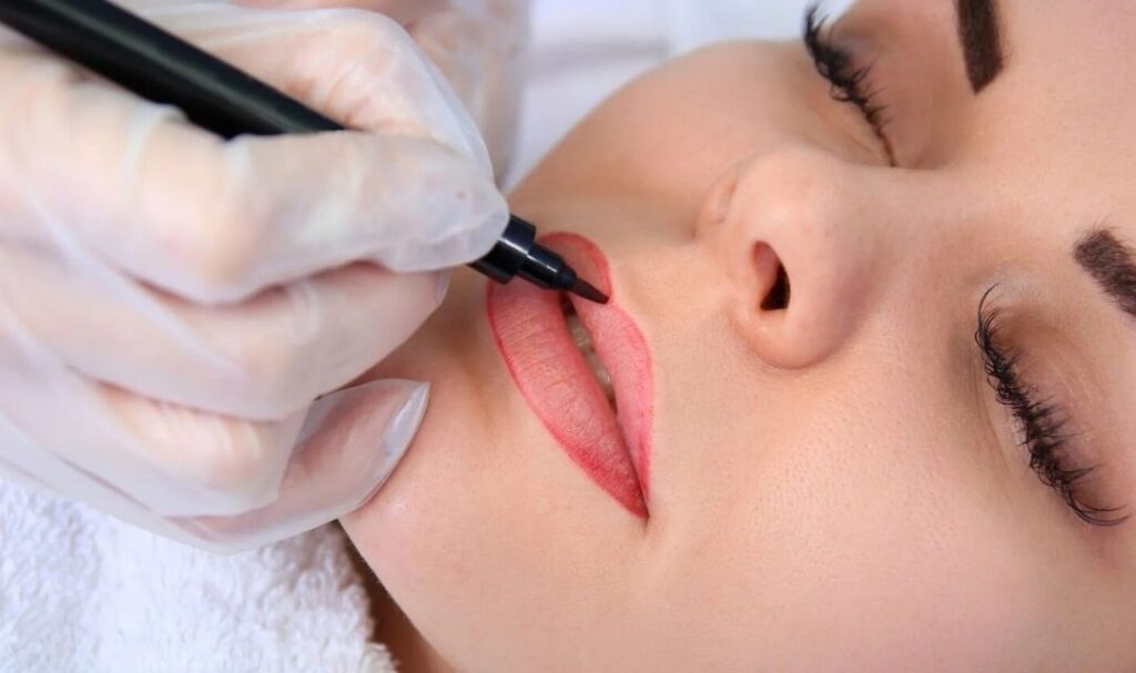 Permanent Lip Colour Services in Noida